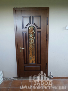 Металлическая дверь с МДФ коричневая в квартиру