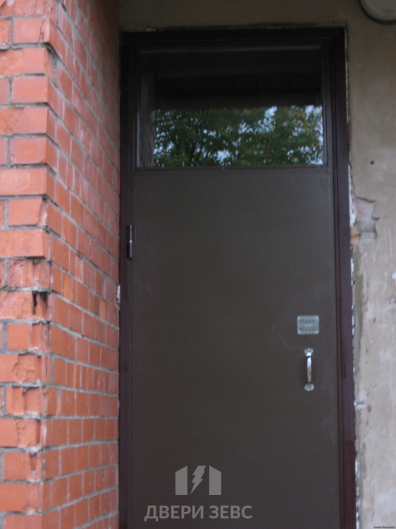Входная металлическая дверь Зевс P-04 с порошковым напылением