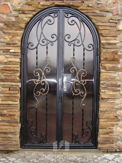 Входная металлическая дверь Зевс K-07 с ковкой