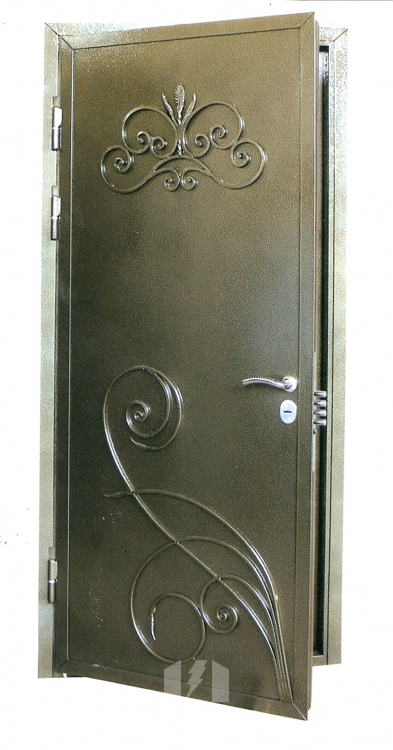 Входная металлическая дверь Зевс K-10 с ковкой