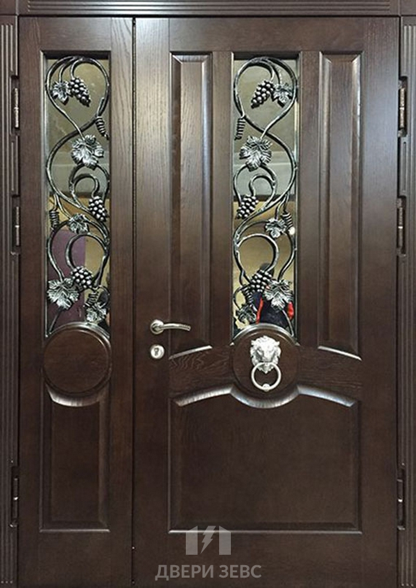 Входная металлическая дверь Панагия с зеркалом