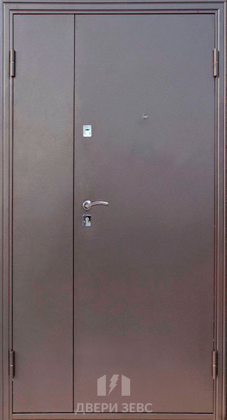 Входная металлическая дверь Лусиос филенчатая